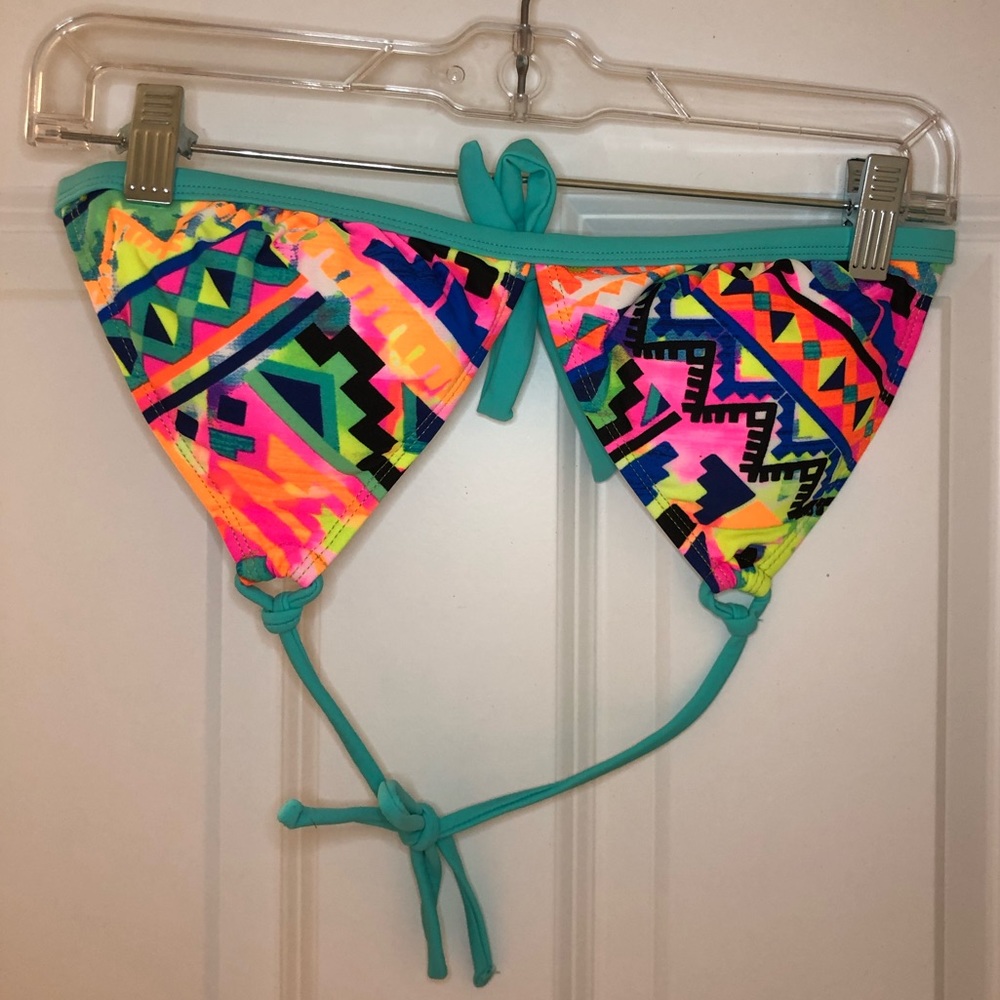 NWOT Delia*s Aztec Print Bikini Top